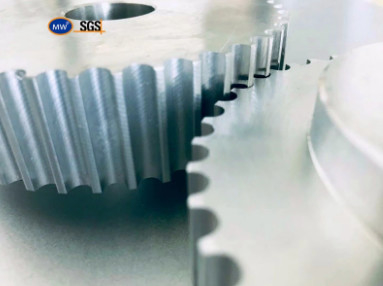 Les fabricants chinois fournissent les vitesses positives de moteur de transmission de vitesse de commande numérique par ordinateur de pignon de Metal Gear de dent de pièces de rechange de machines fournisseur